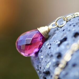 New Hand Wire Wrapped Rhodolite Garnet Pendant 14k Yellow Gold Filled